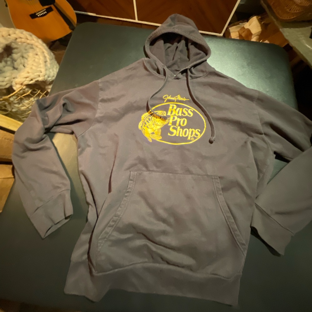 Bass pro shops hoodie